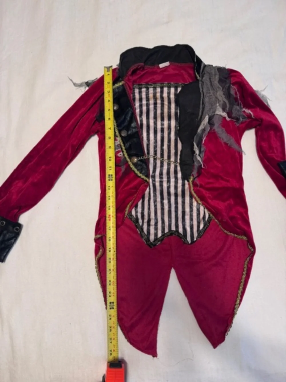 Halloween Kids Daring Ringleader Costume. Circus ringmaster costume. Child XL.